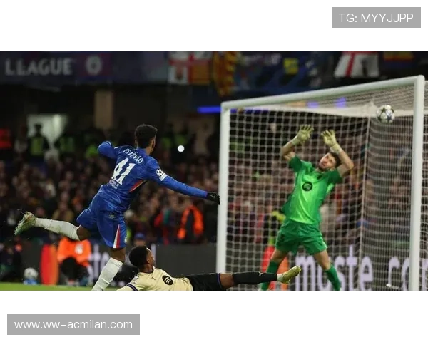 切尔西传球日：风雨无阻，球队仍然保持高精度传球训练